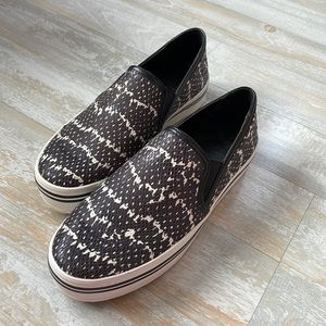 Dolce Vita slip on womens sneakers size 8